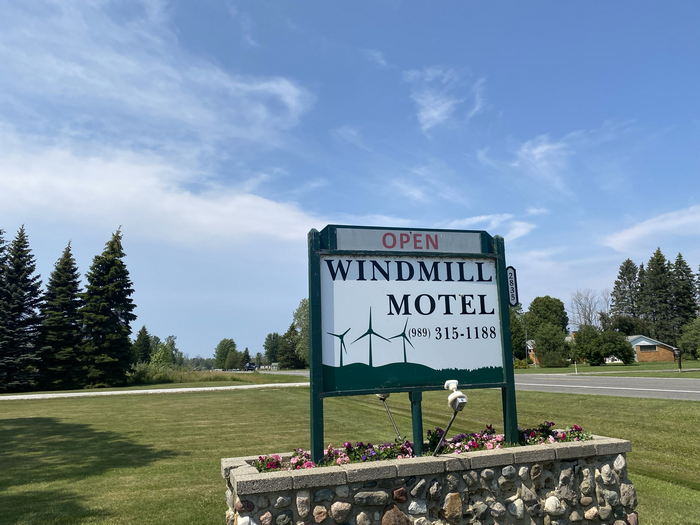 Windmill Motel (Siemen Motel)